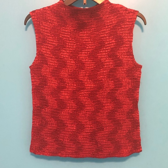 Petite Sophisticate Zig Zag Patterned Stretchy Top - Picture 7 of 9